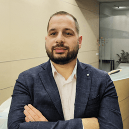 Тома Томов Photo